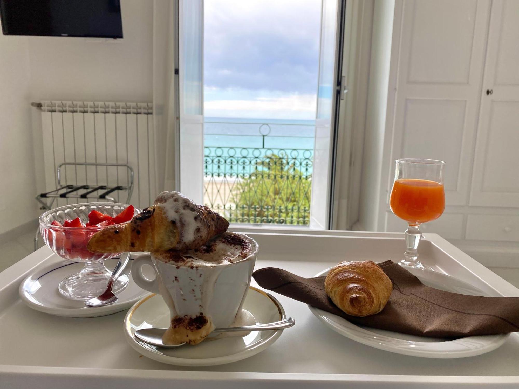 Hotel Alba Chiara Финале Лигуре Экстерьер фото
